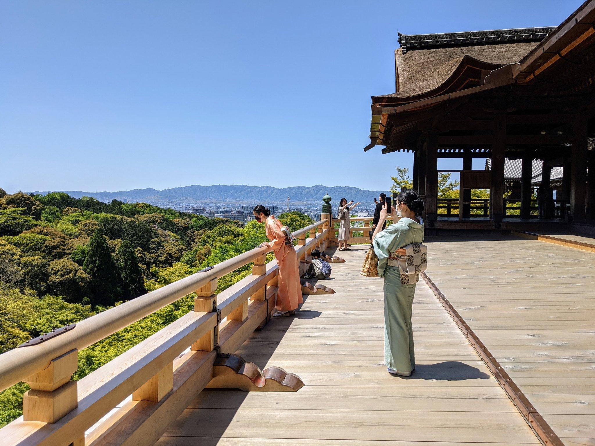 The 'stage' at Kiyomizu-dera reaches over a steep cliff.