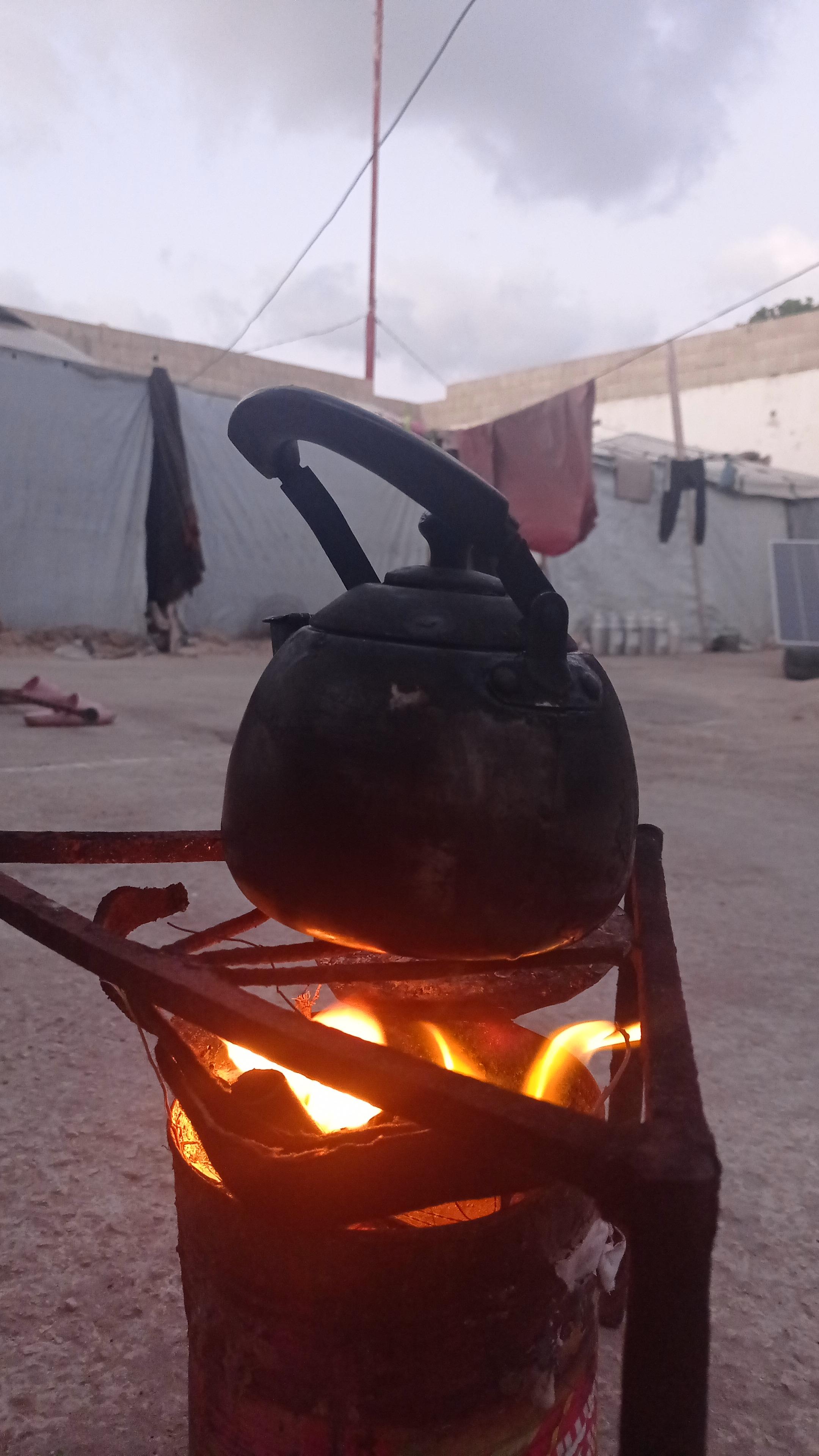 Hello everyone🇵🇸 
We cook using firewood and sometimes plastic due to the lack and high cost of gas The smoke causes me breathing difficulties and daily exhaustion😔
We need $200 to buy cooking gas
Any help or share means a lot🙏🇵🇸د🇵🇸🇵🇸💔👇🇵🇸
https://chuffed.org/project/189777-help-hanans-four-children-survive
#SaveDiaa #Donate #Gaza #HelpGaza