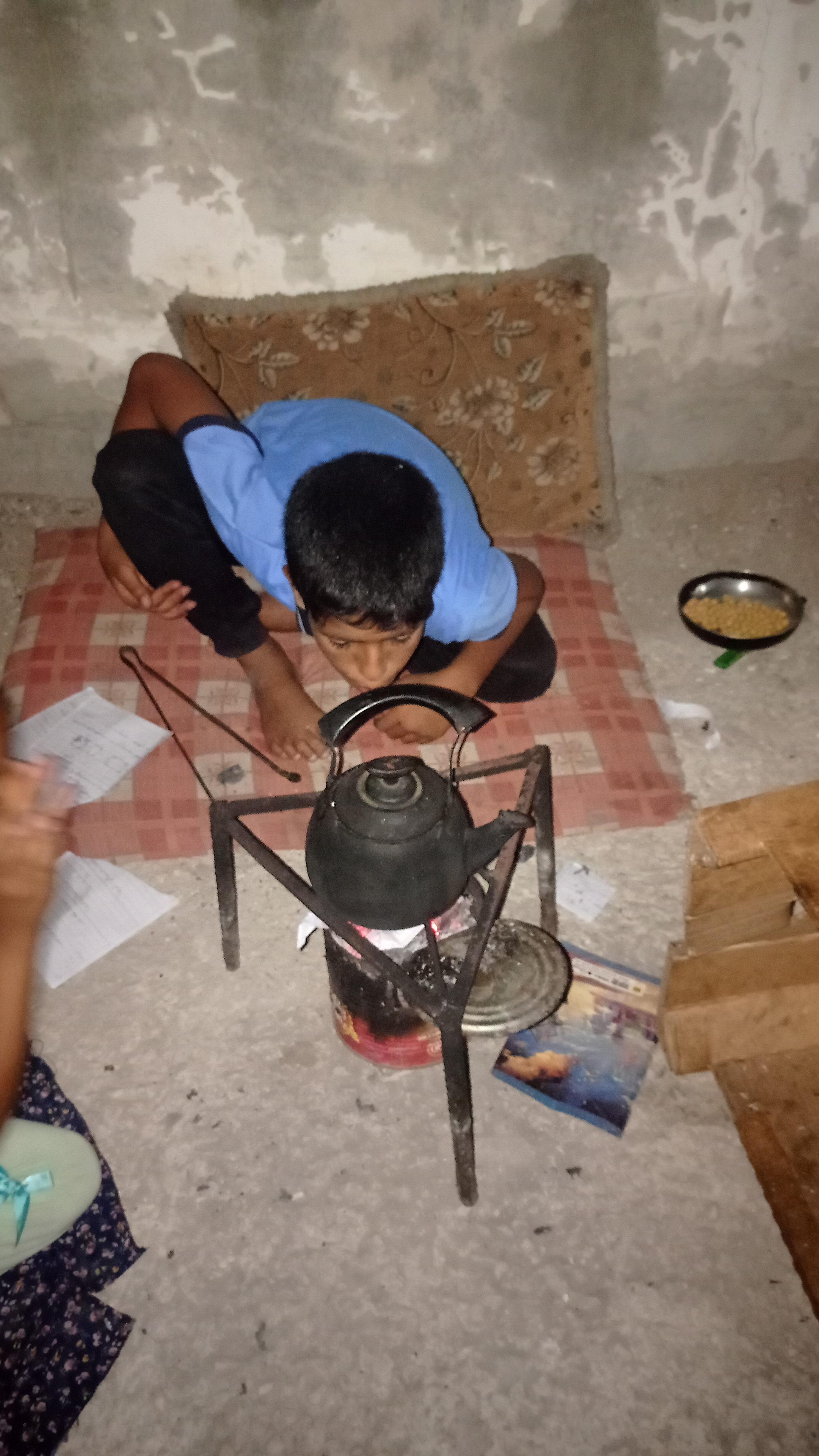 Hello everyone🇵🇸 
We cook using firewood and sometimes plastic due to the lack and high cost of gas The smoke causes me breathing difficulties and daily exhaustion😔
We need $200 to buy cooking gas
Any help or share means a lot🙏🇵🇸د🇵🇸🇵🇸💔👇🇵🇸
https://chuffed.org/project/189777-help-hanans-four-children-survive
#SaveDiaa #Donate #Gaza #HelpGaza