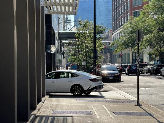 looking at the blue line from michigan ave at the south of grant park