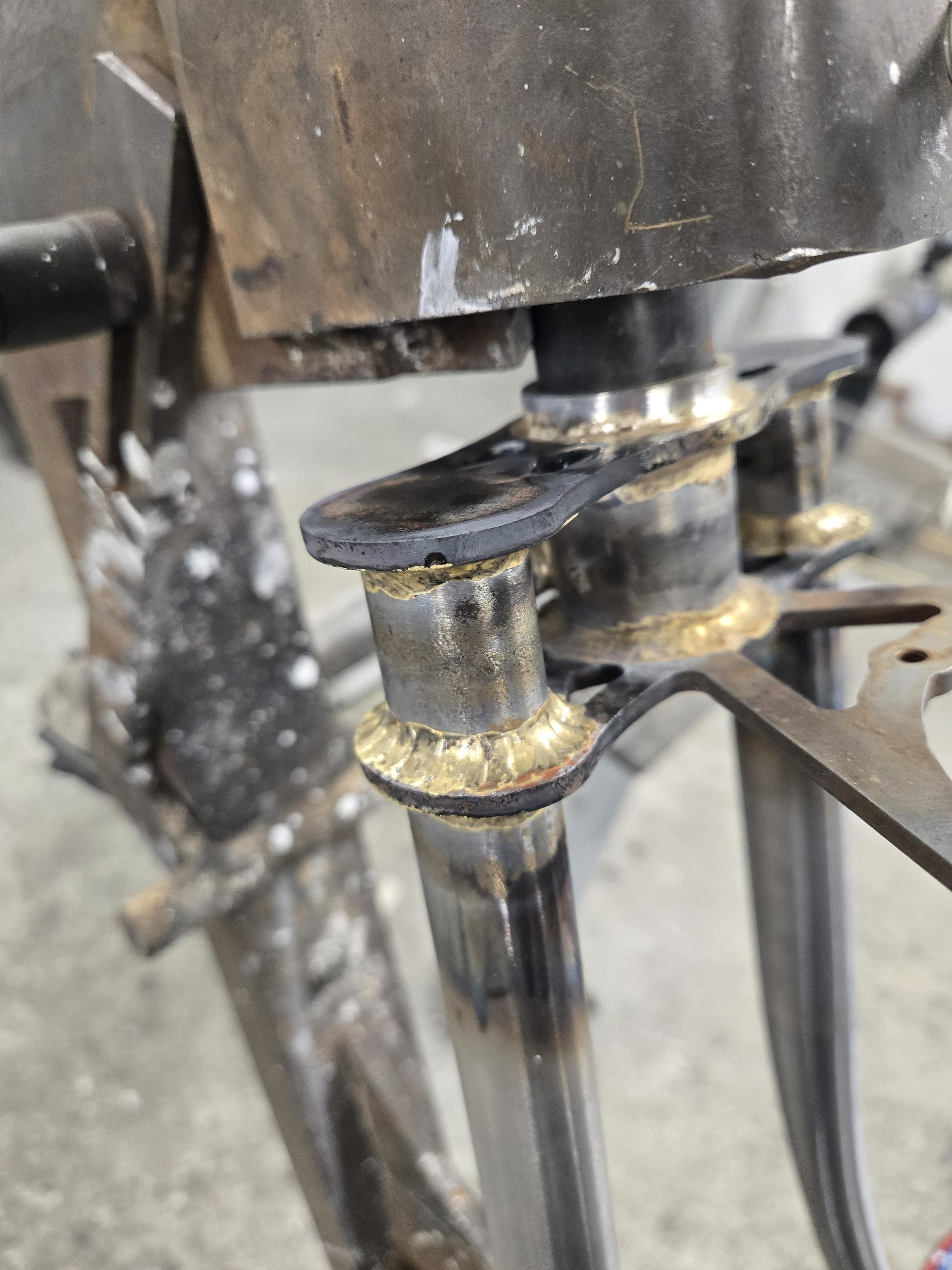 Détail d'une brasure point à point