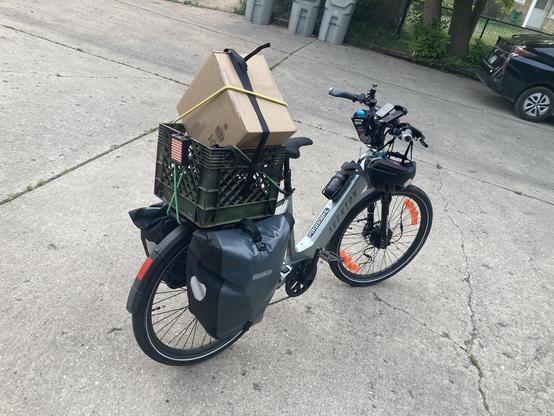A commuter bike pretending to be a cargo bike.