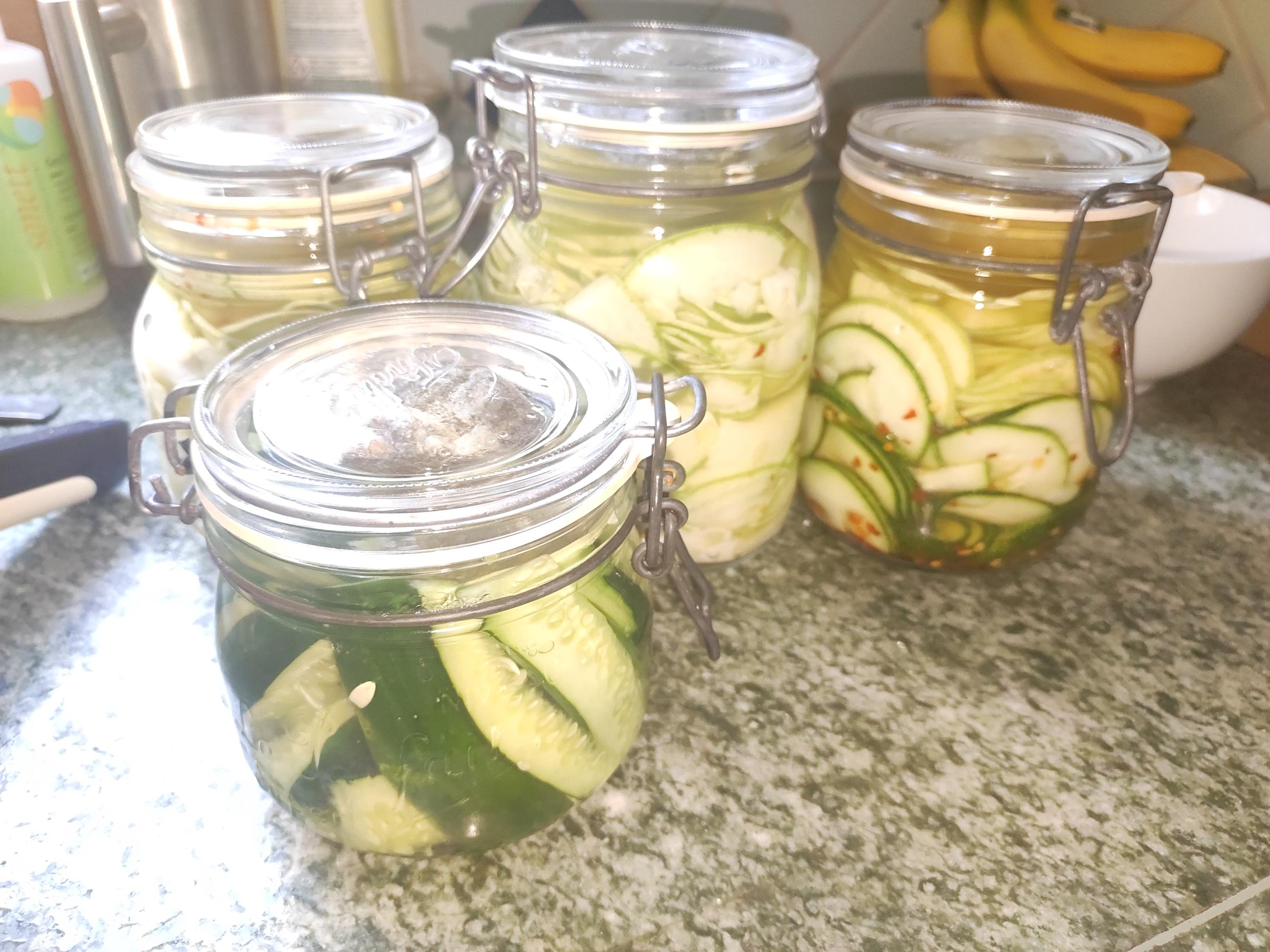 3x Zuchini-Spiralen, 1x Gurkenstifte