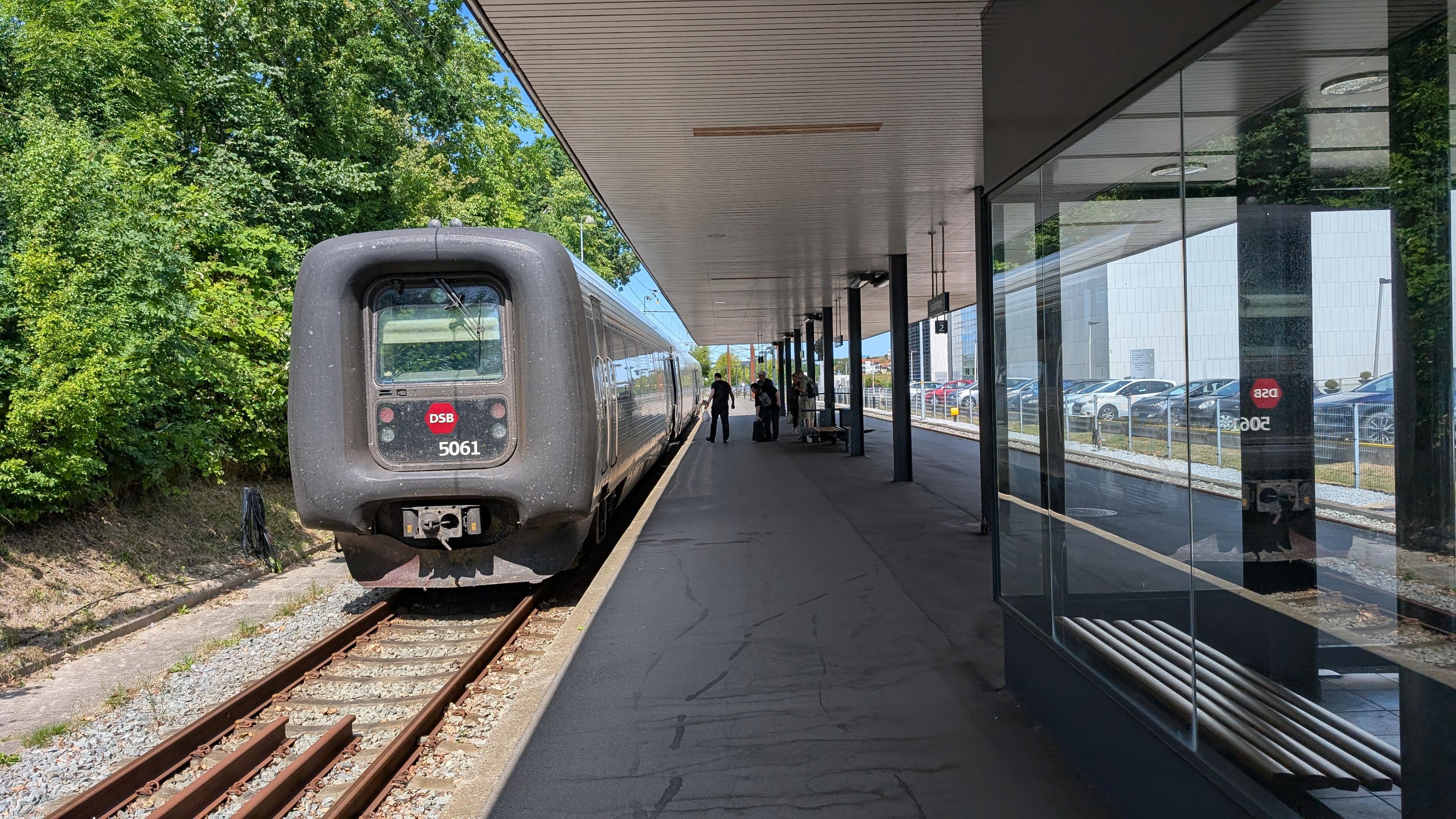 A DSB IC3 waiting at platform in Sønderborg station