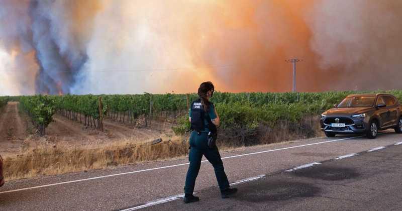 Europes wildfires, in maps, charts and photosWildfires are burning through the two countries at a record pace. #News #France #Spain #Europe