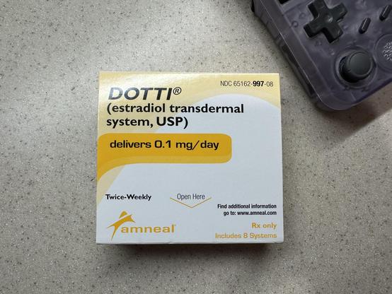 box of dotti estradiol 0.1 mg / day patches