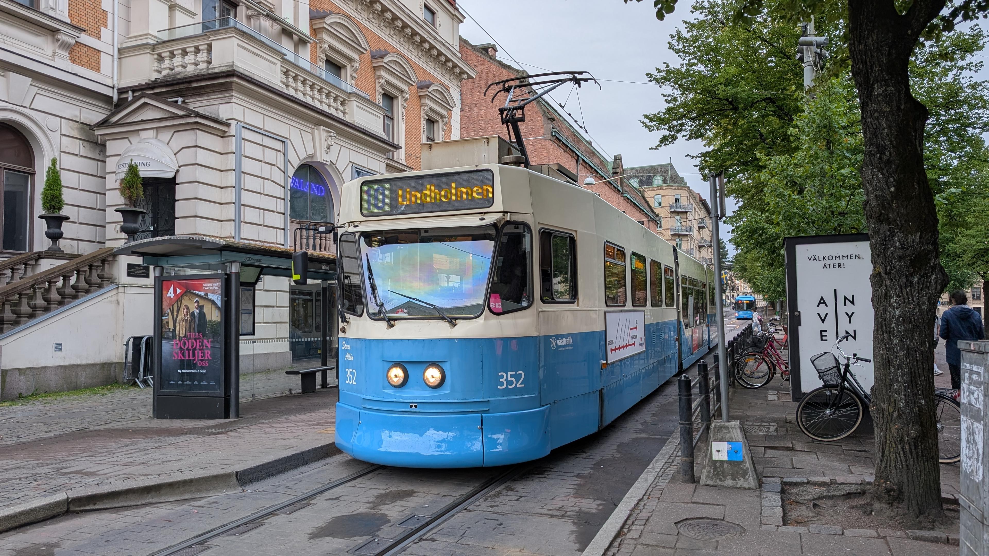 A Gothenburg M31 tram with blue-cream livery as line 10