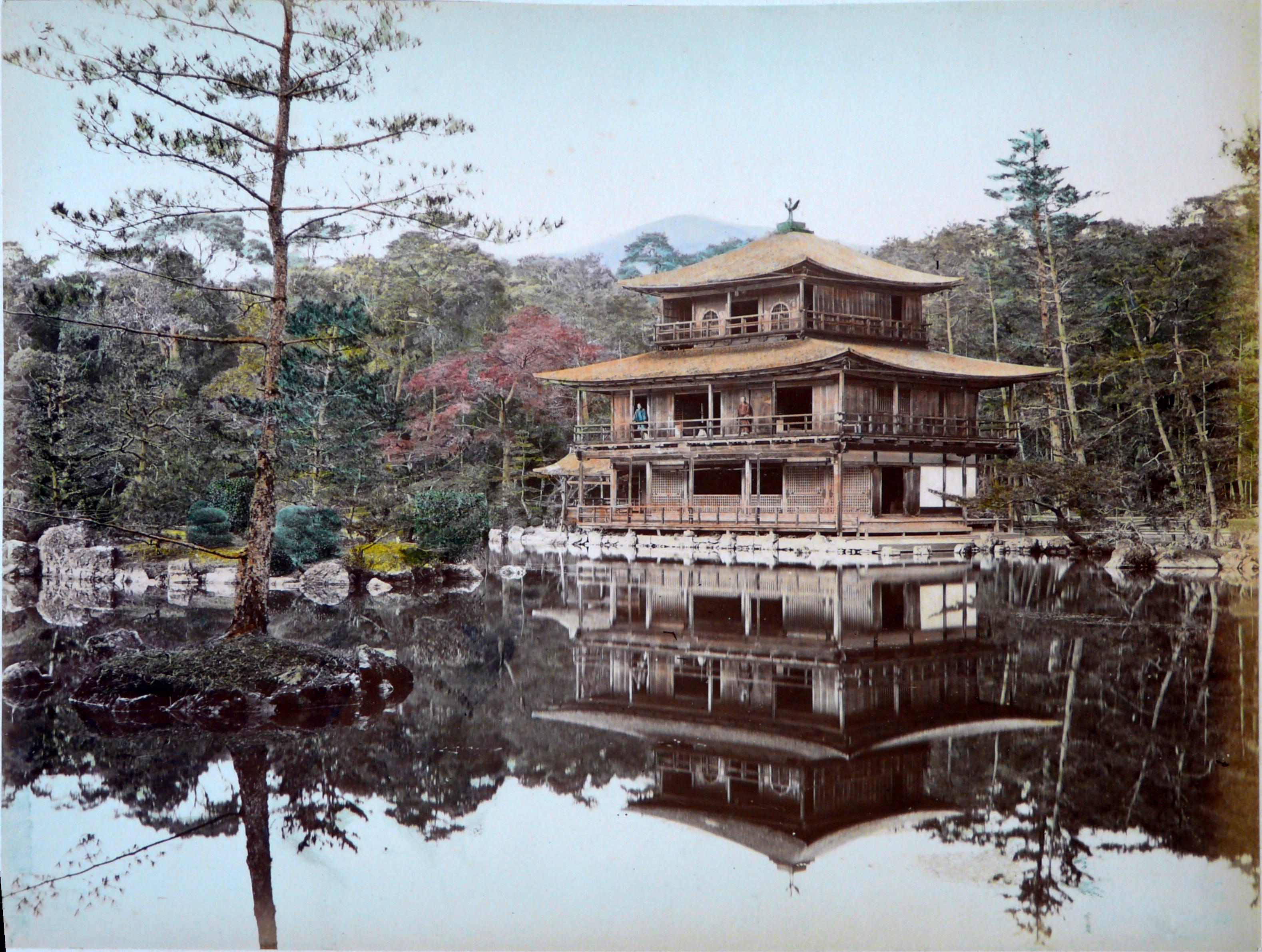 An old photo of Kinkaku-ji before it was destroyed by fire.