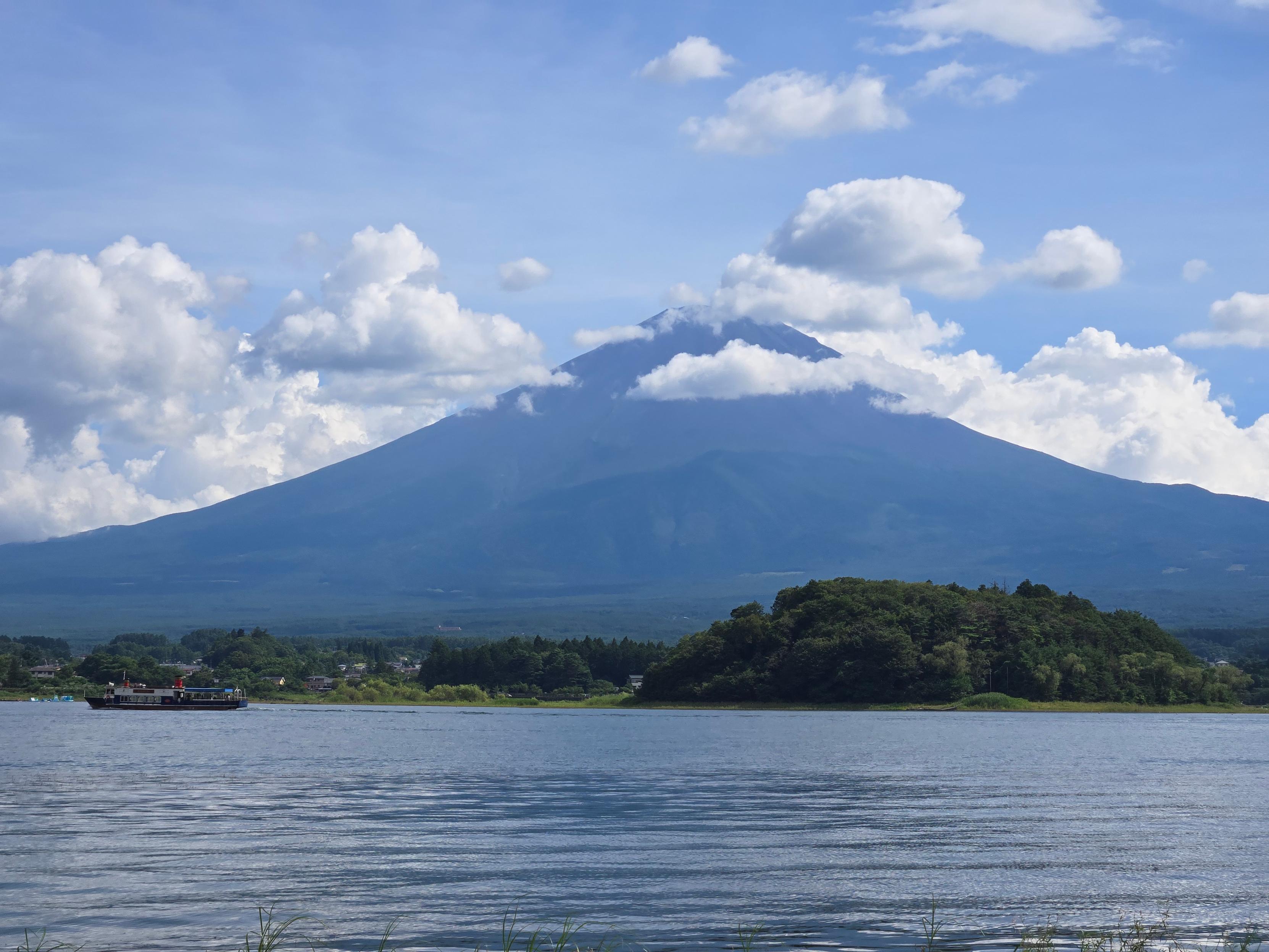 Mt. fuji from Lake Kawaguchi（河口湖）