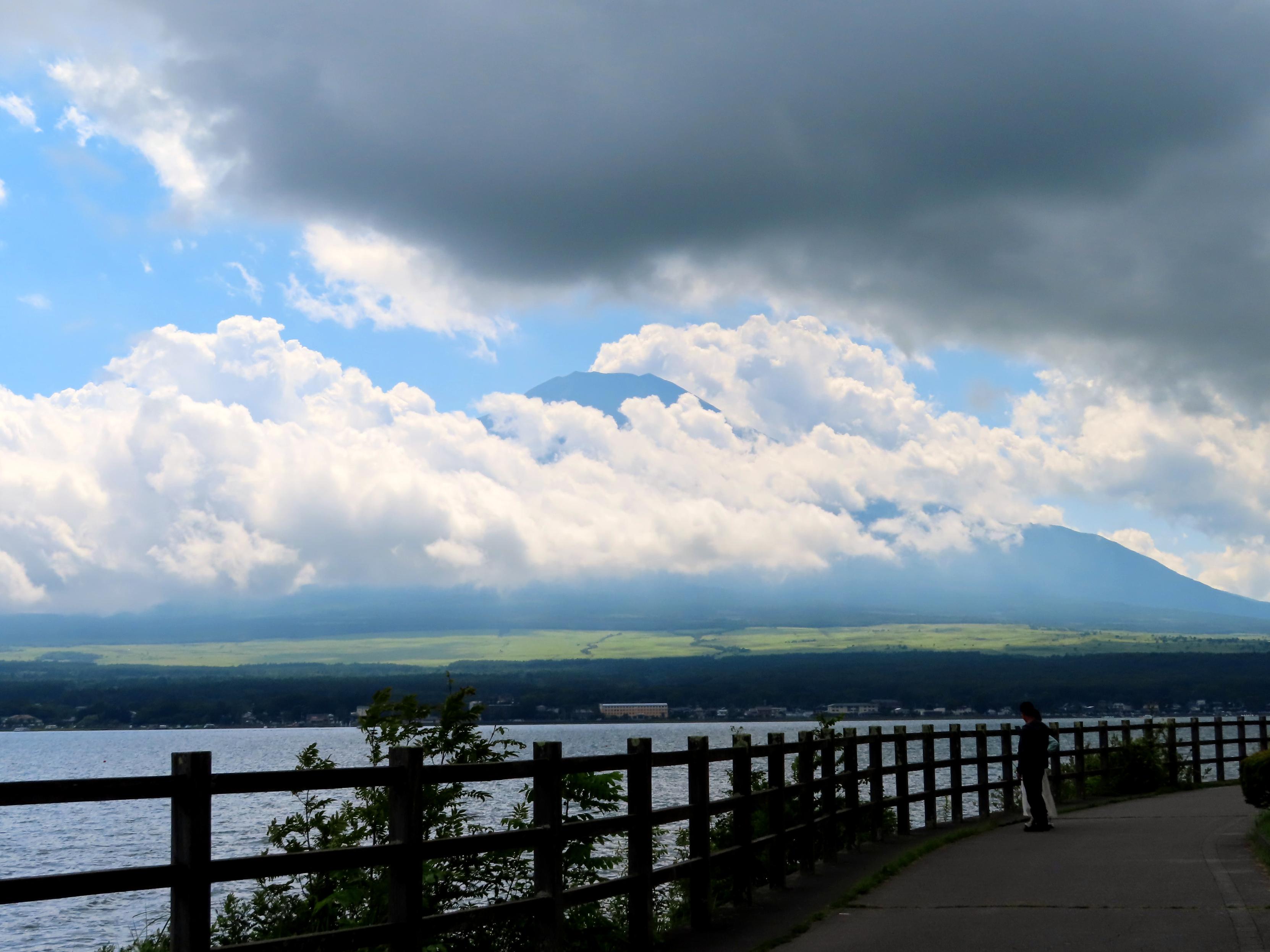 Mt. fuji from Lake Yamanaka（山中湖）