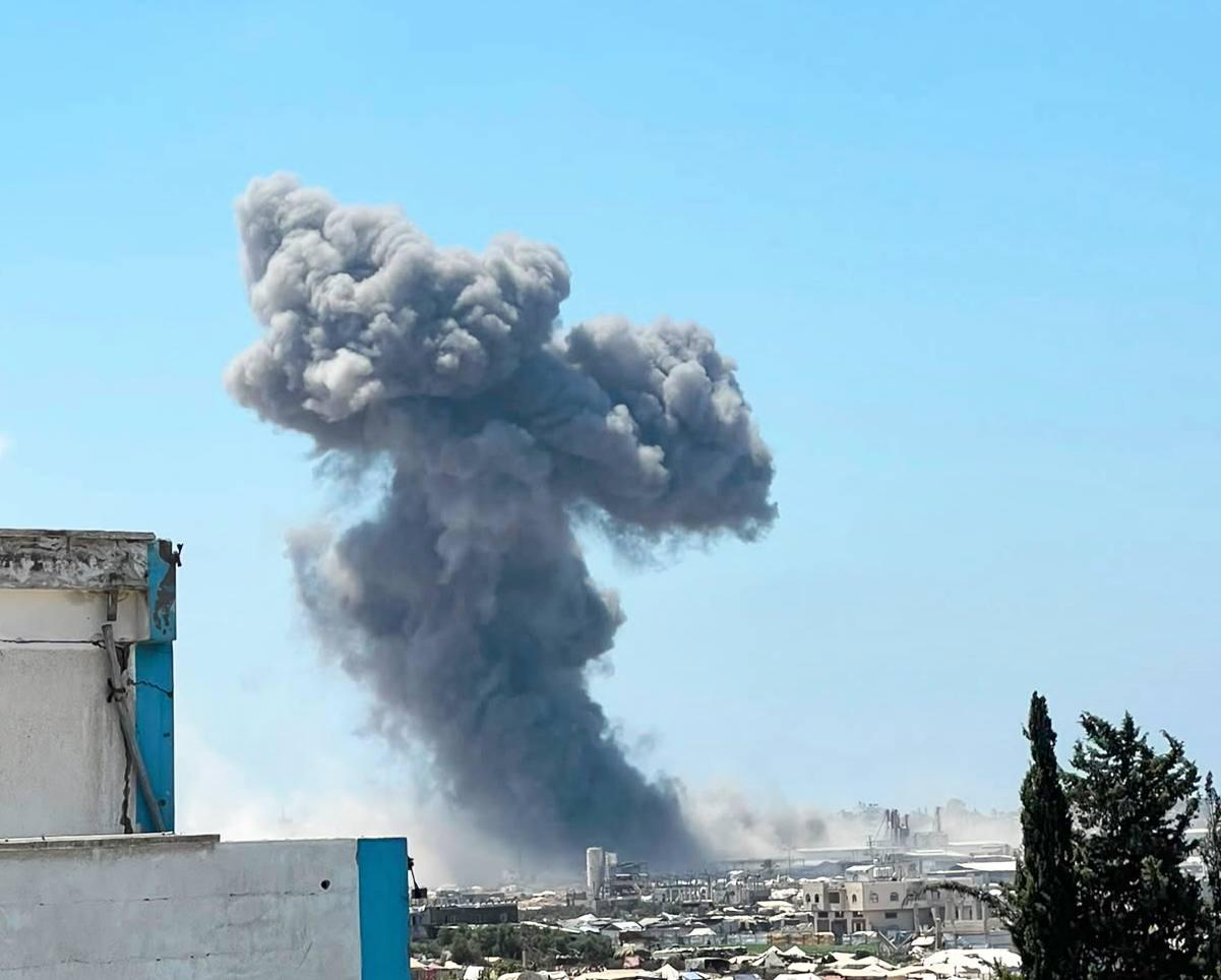 Explosions have shaken the entire Gaza Strip.
We pray that everyone remains safe. 🙏🏻🕊️❤️