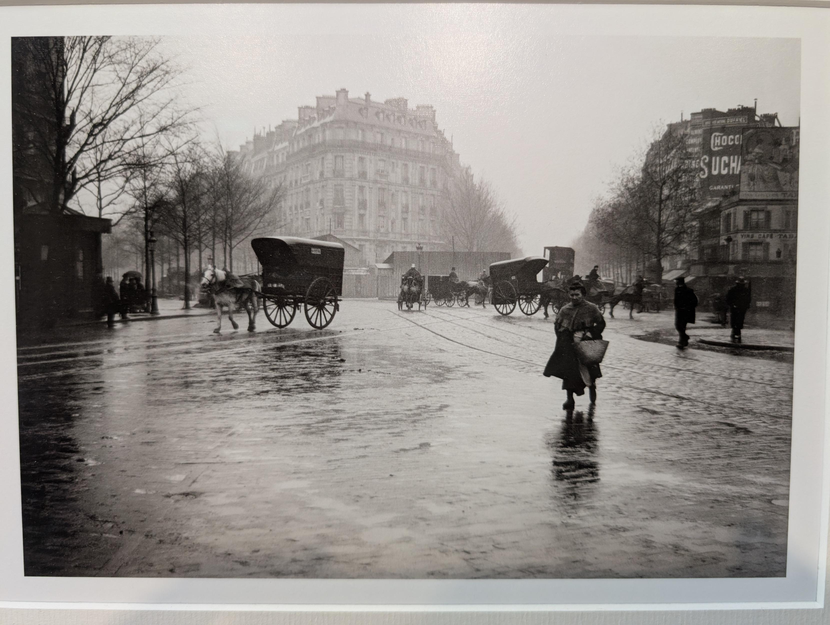 Place Prosper-Goubaux, à l'angle du boulevard de Courcelles et de l'avenue de Villiers, à Paris.
Photographie d’Émile Zola, 1894