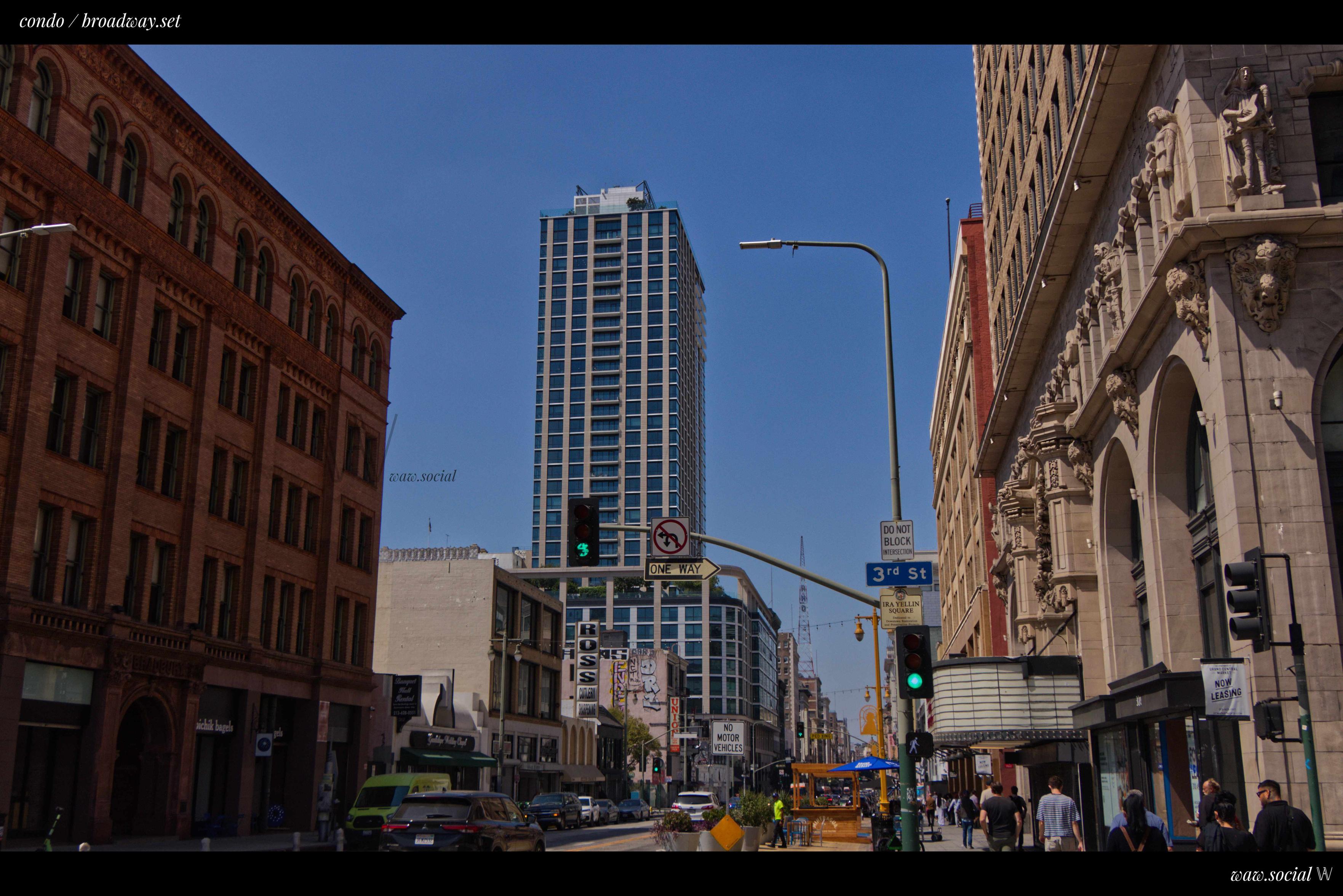 A color photo of a building in Downtown Los Angeles from the Broadway Theatre District.