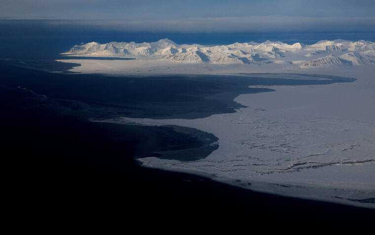 NATO allies foil Russian subsea cable sabotage plot | Honolulu Star-AdvertiserLONDON/WASHINGTON Deep in Arctic waters near the remote Svalbard archipelago this spring, NATO allies caught Russian subs training to unleash a secret weapon designed to disable critical undersea cables without leaving any fingerprints. #News #Russian #NATO #Russia